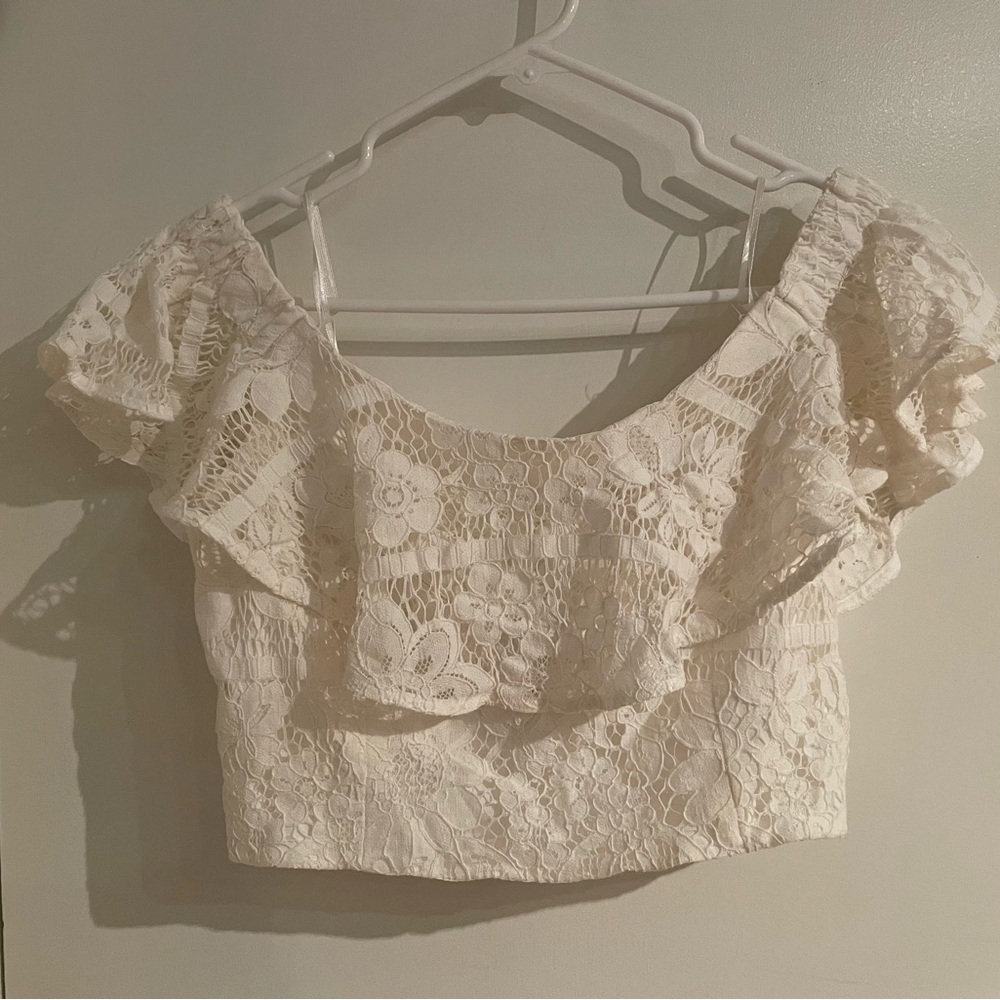 2 piece lace Wayf skirt and crop top set